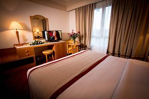 Golden Tulip El Mechtel