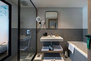 Golden Tulip El Mechtel