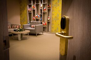 Golden Tulip El Mechtel