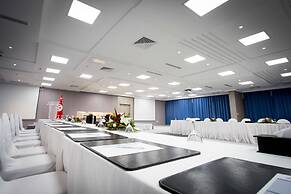 Golden Tulip El Mechtel