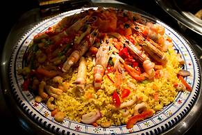 Golden Tulip El Mechtel