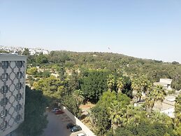 Golden Tulip El Mechtel