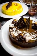 Golden Tulip El Mechtel