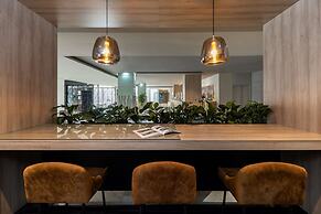 Golden Tulip El Mechtel