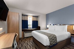 Microtel Inn & Suites by Wyndham Zephyrhills