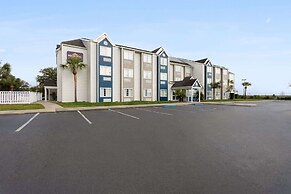 Microtel Inn & Suites by Wyndham Zephyrhills