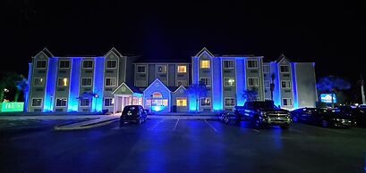 Microtel Inn & Suites by Wyndham Zephyrhills