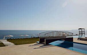 Giannoulis – Grand Bay Beach Resort - Adults Only