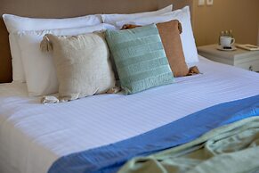 Giannoulis – Grand Bay Beach Resort - Adults Only