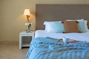 Giannoulis – Grand Bay Beach Resort - Adults Only