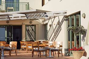 Giannoulis – Grand Bay Beach Resort - Adults Only