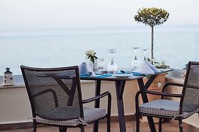 Giannoulis – Grand Bay Beach Resort - Adults Only