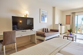 Giannoulis – Grand Bay Beach Resort - Adults Only