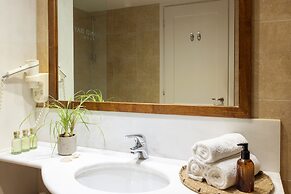 Giannoulis – Grand Bay Beach Resort - Adults Only