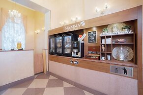 Maxima Zarya Hotel