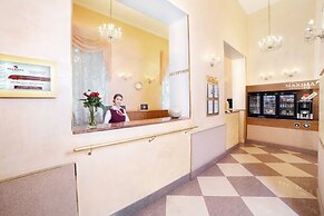 Maxima Zarya Hotel