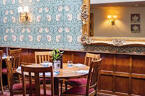Red Lion Hotel, Hillingdon