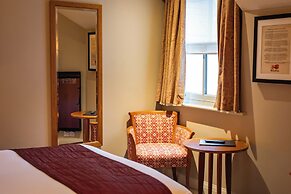 Red Lion Hotel, Hillingdon