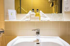 Red Lion Hotel, Hillingdon