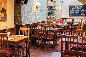 Red Lion Hotel, Hillingdon