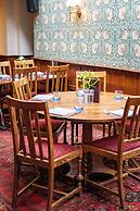 Red Lion Hotel, Hillingdon