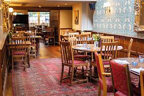 Red Lion Hotel, Hillingdon