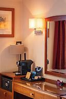 Red Lion Hotel, Hillingdon