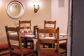 Red Lion Hotel, Hillingdon