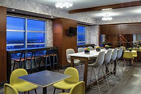 Renaissance Las Vegas Hotel