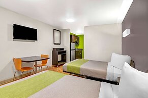 Studio 6 Atlanta, GA - Chamblee