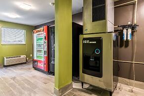 Studio 6 Savannah, GA