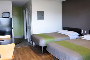 Studio 6 Savannah, GA