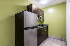 Studio 6 Savannah, GA