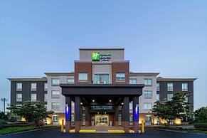 Holiday Inn Express Hotel & Suites Woodbridge, an IHG Hotel