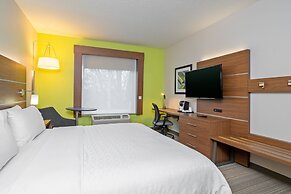Holiday Inn Express Hotel & Suites Woodbridge by IHG