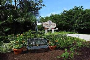 Sandalfoot Beachfront Condominium