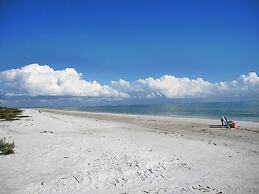 Sandalfoot Beachfront Condominium