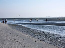 Sandalfoot Beachfront Condominium