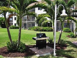 Sandalfoot Beachfront Condominium