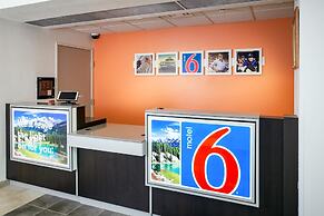 Motel 6 Anchorage, AK - Midtown
