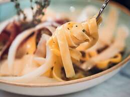 Mercure Avignon Gare TGV