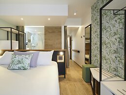 Mercure Avignon TGV Hotel et Spa