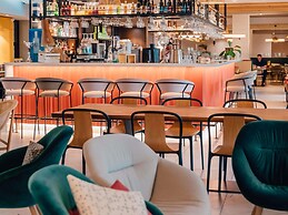 Mercure Avignon TGV Hotel et Spa