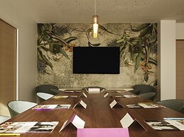 Mercure Avignon TGV Hotel et Spa