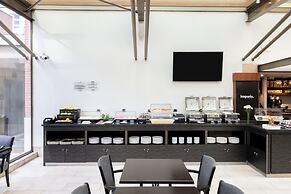 Holiday Inn Express Santiago Las Condes by IHG