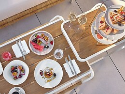 The Roc Club, A Grecotel Hotel To Live