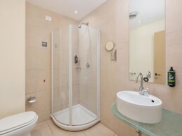 B&B HOTEL CALENZANO FIRST