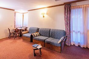 Hotel Alaska Cortina