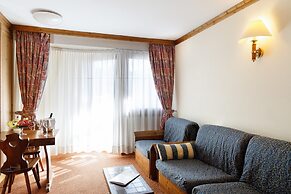 Hotel Alaska Cortina