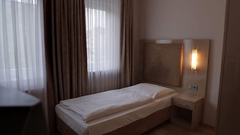 Hotel Am Kurfuerstenplatz - Messe